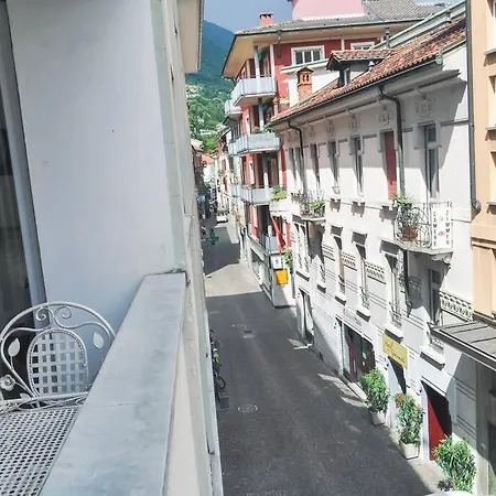 Nell'incantevole Citta Vecchia Di * Locarno